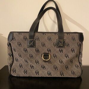 Women’s Dooney & Bourke Bag